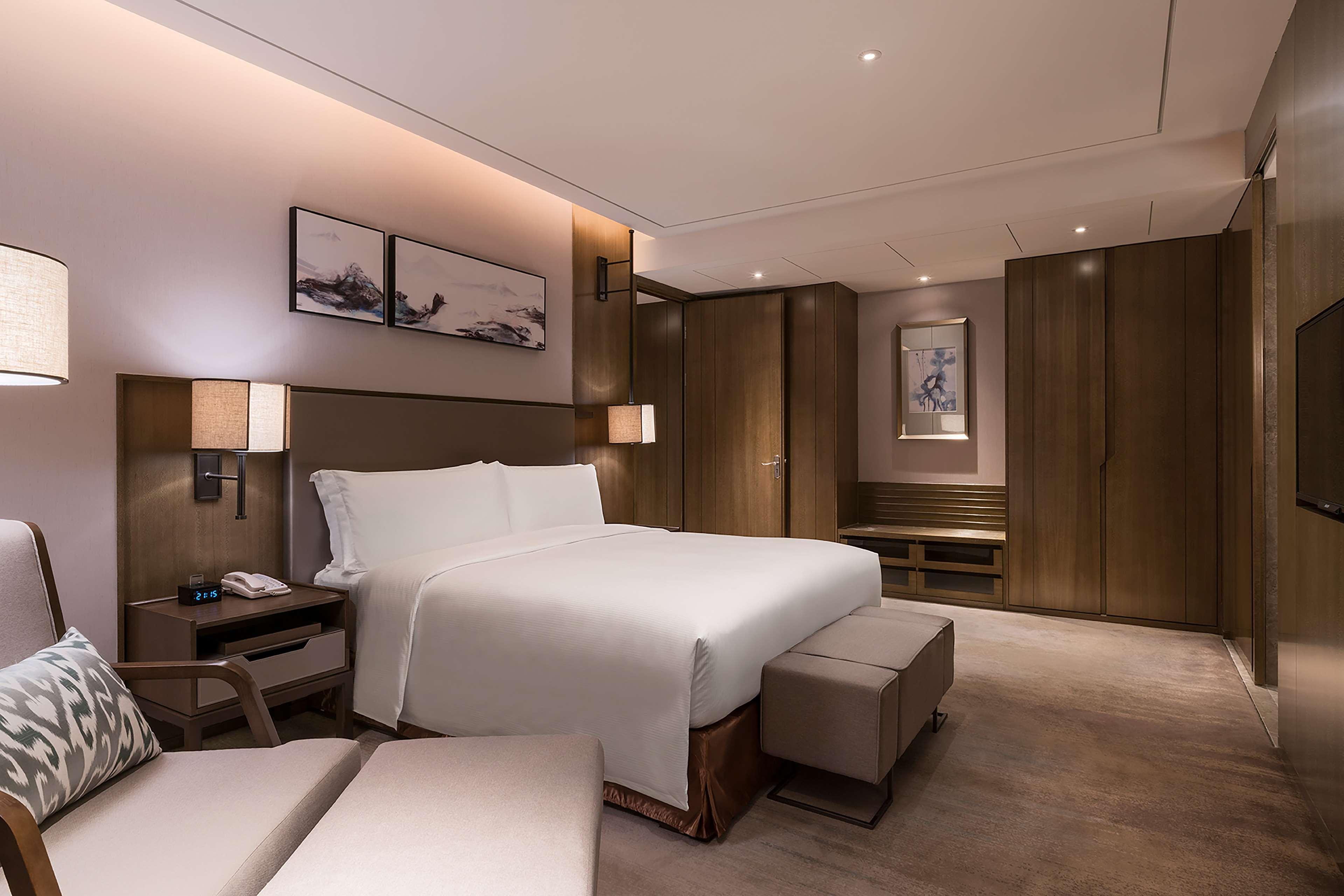 Doubletree By Hilton Hotel Shiyan Shiyan  Bagian luar foto