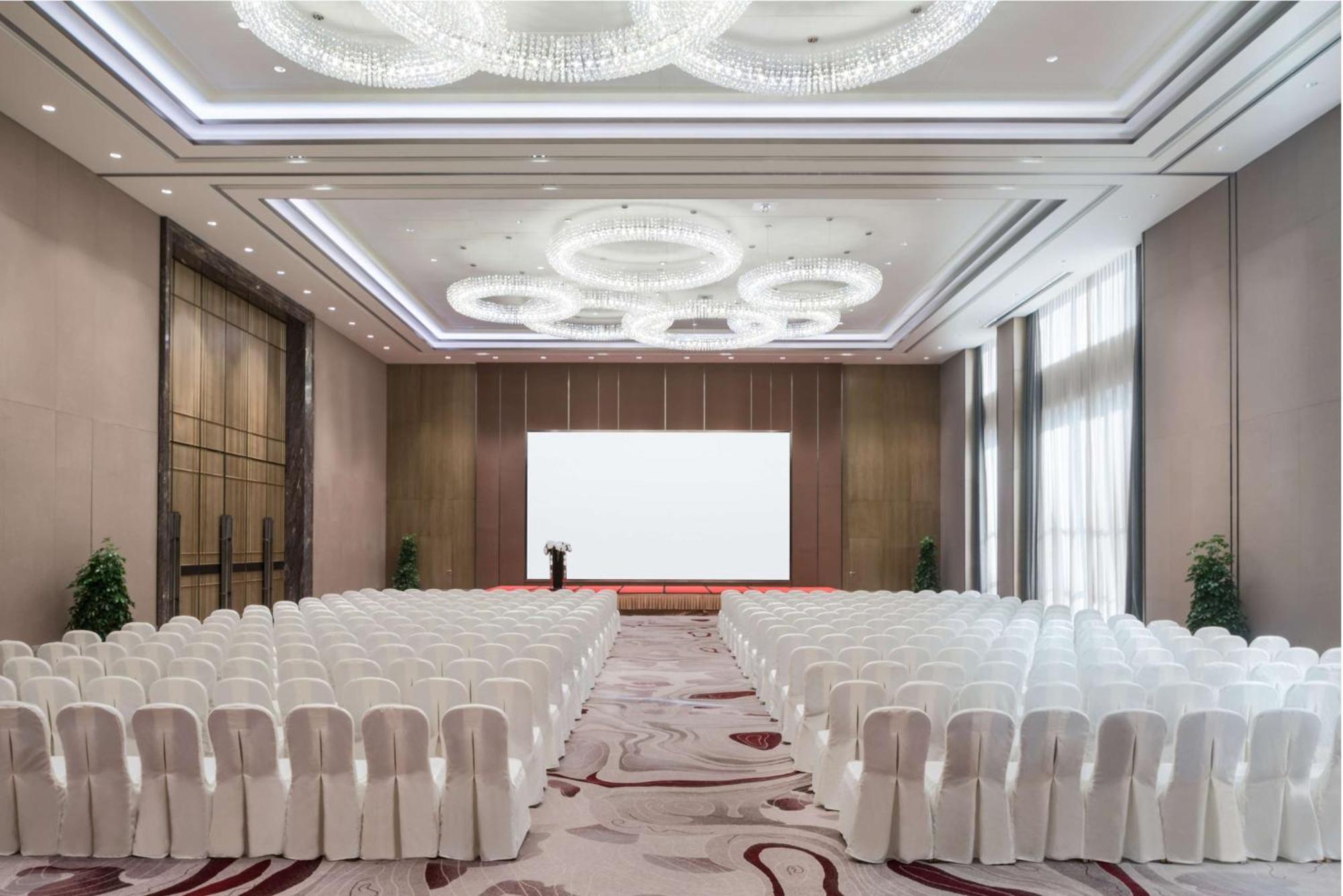 Doubletree By Hilton Hotel Shiyan Shiyan  Bagian luar foto