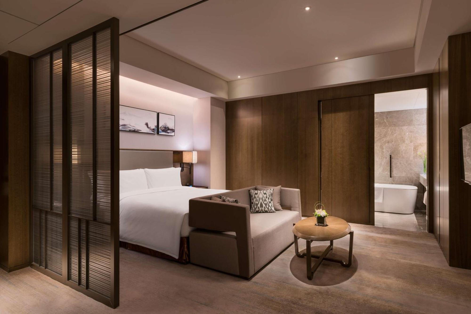 Doubletree By Hilton Hotel Shiyan Shiyan  Bagian luar foto