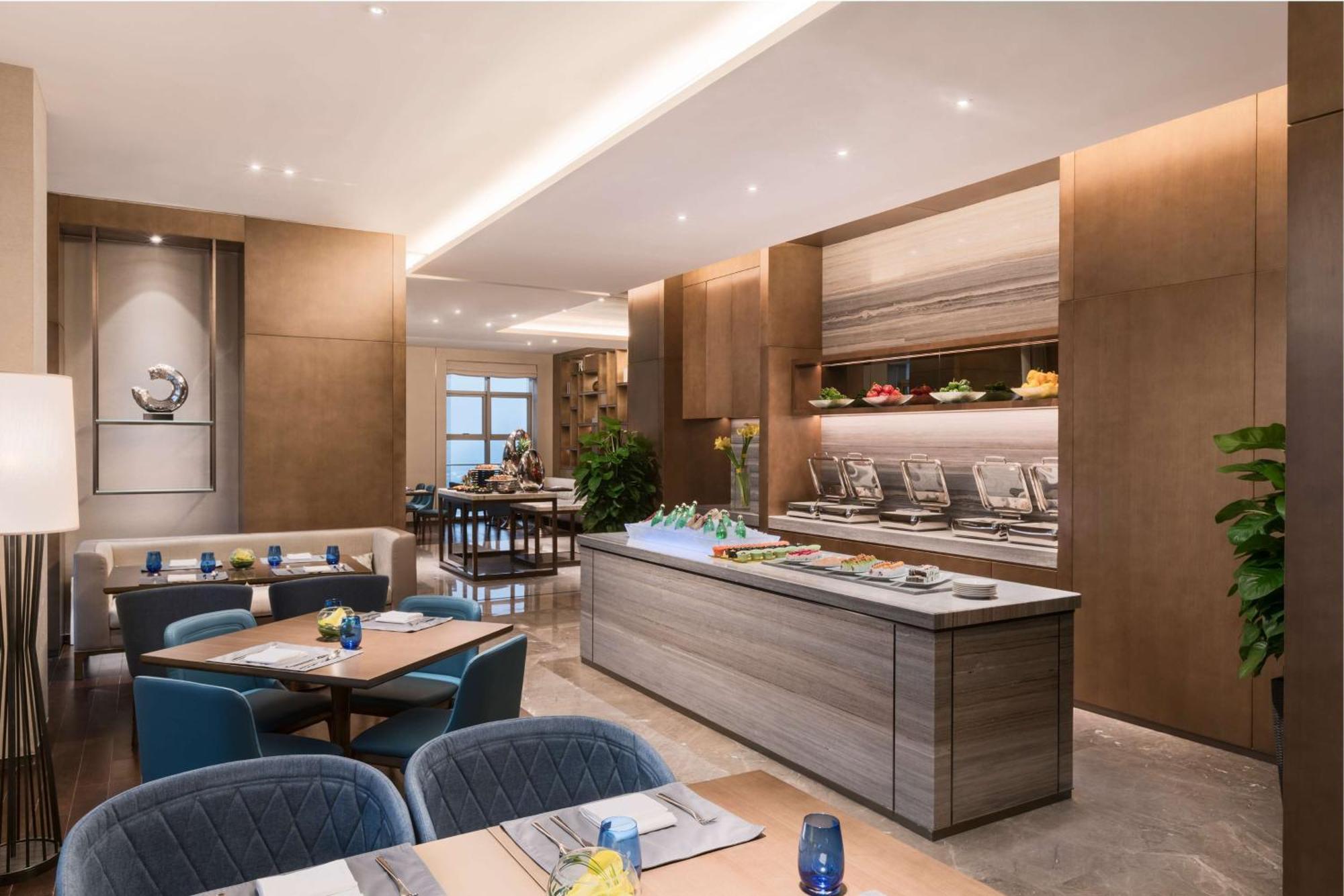 Doubletree By Hilton Hotel Shiyan Shiyan  Bagian luar foto